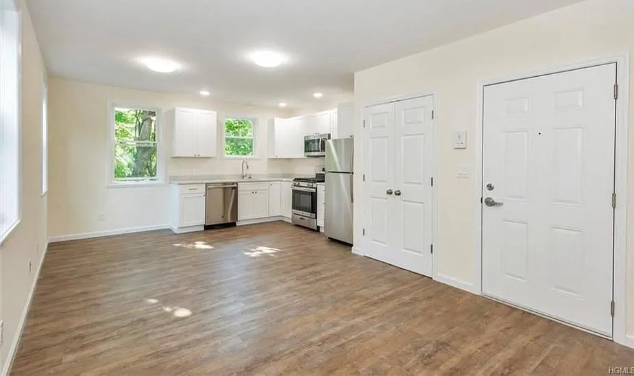 397 Columbus Ave — Photo 2