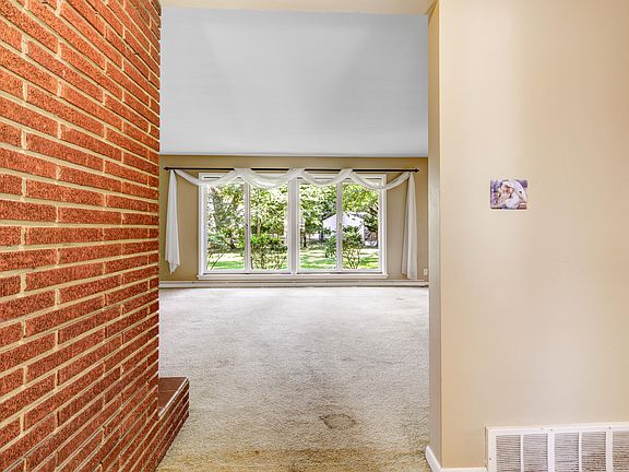 4th image of 3556 E Manitou Cir