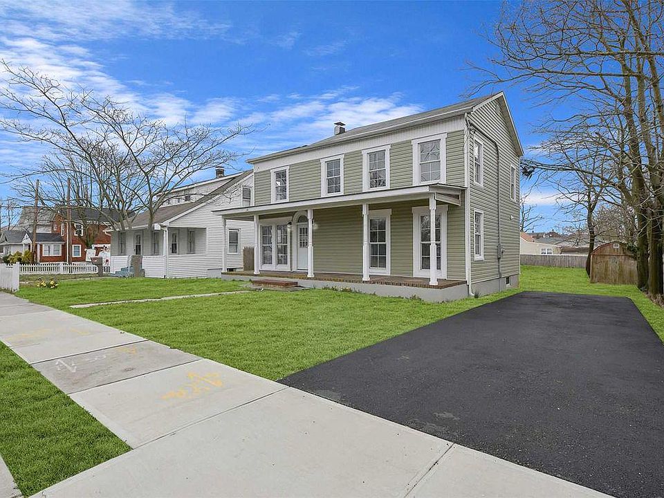 1st image of 83 Bay Ave