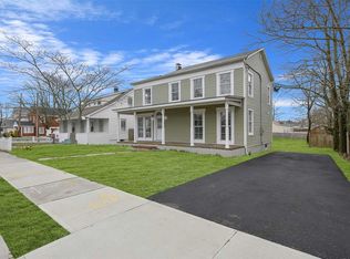 83 Bay Ave, Patchogue, NY 11772