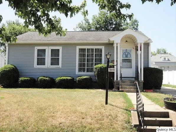 1814 Locust St, Quincy, IL 62301