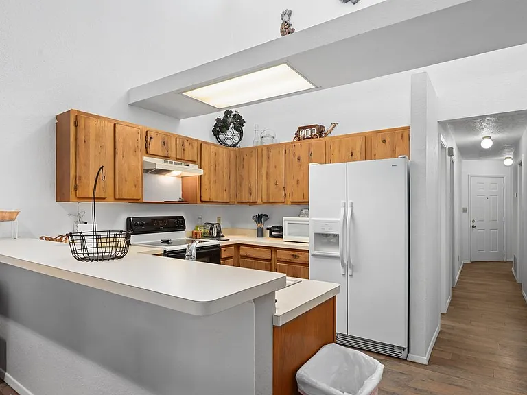 107 Niblic Ct — Photo 8