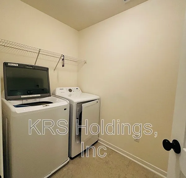 2220 Patrick Dr — Photo 26
