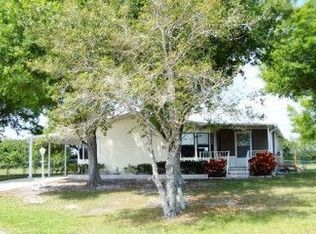 102 Cherokee Ct, Barefoot Bay, FL 32976