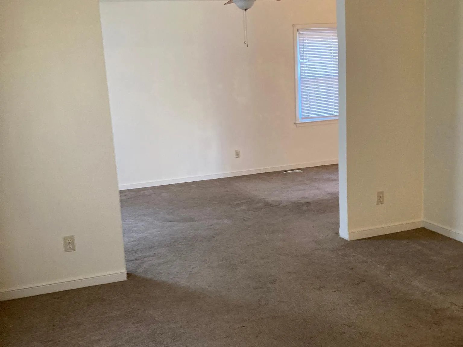3 bed, 1250 sqft, $2,145 — Photo 2