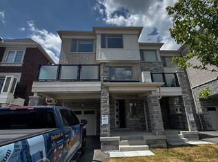 3380 Swordbill St, Pickering, ON L1X 0N1