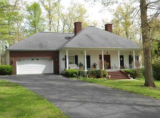 464 Fly Away Dr, Benton, KY 42025