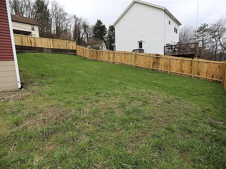 305 Chestnut St — Photo 6