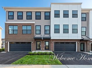 10 Mariveles Rd, Tinton Falls, NJ 07724