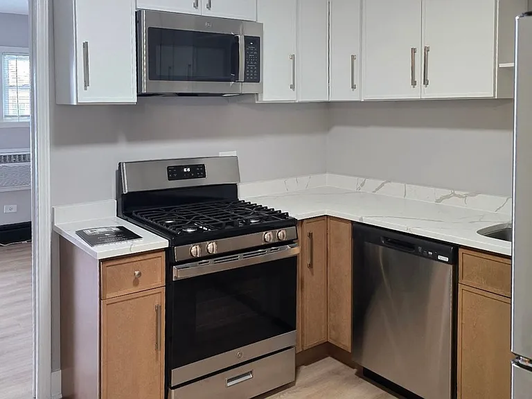 Salt Creek Apartments — Photo 8