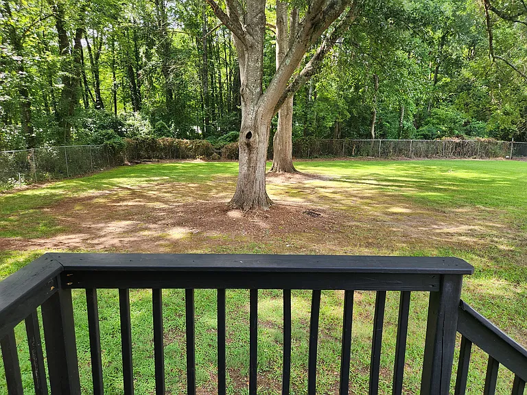 145 Crestview Dr — Photo 11