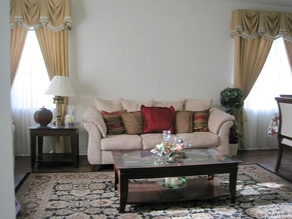 5th image of 15933 Avenal Ct