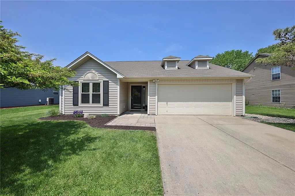 11036 Baycreek Dr photo 1