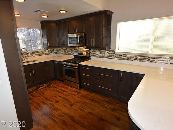 5th image of 4928 Forest Oaks Dr