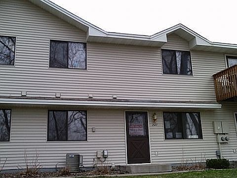 1st image of 2527 Brookdale Ln N