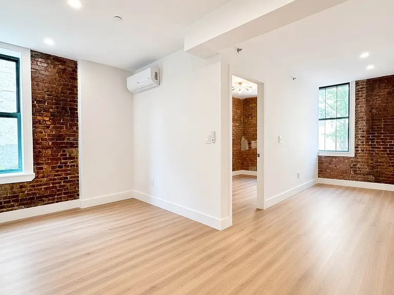 16 Howard Ave #2B — Photo 2
