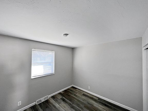 4th image of 2201B Gaebler Ave