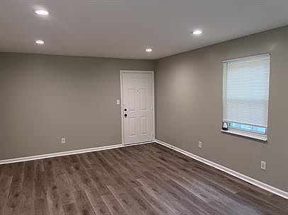 1st image of 123 Kathleen Dr #1