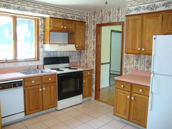 5th image of 1607 Hanover St