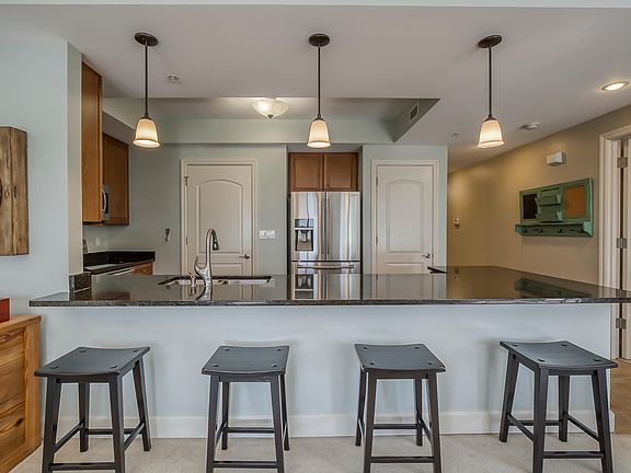 5th image of 525 N 3rd St #402