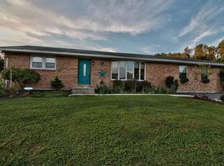 3215 Friedens Rd, Slatington, PA 18080