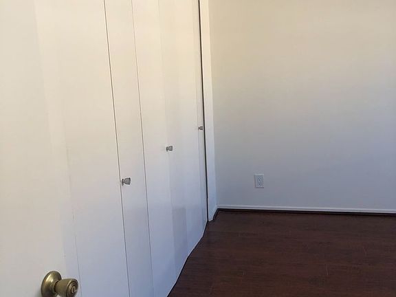 3rd image of 1532 N Hayworth Ave APT 8