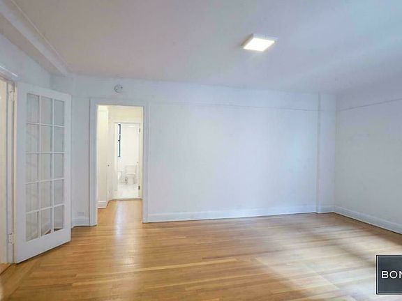 2nd image of 220 W 71st St APT 31