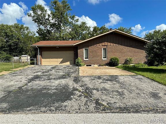 3rd image of 9803 Balboa Dr