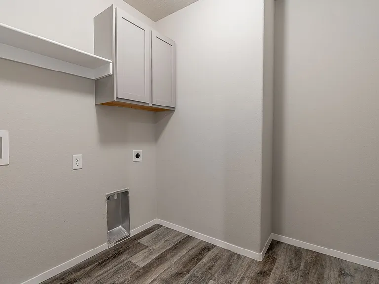 529 Woodcreek Loop — Photo 16