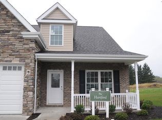 121 Seneca Pl #(D2L), Mars, PA 16046