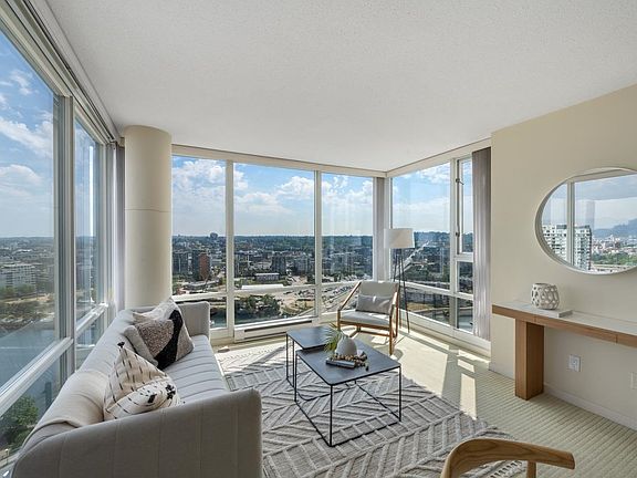 4th image of 1033 Marinaside Cres #3303