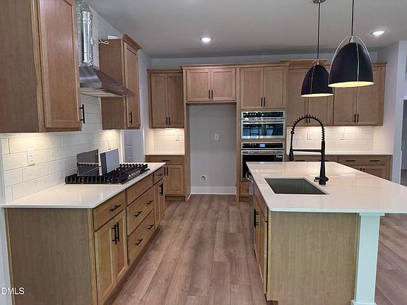 3rd image of 286 Mulhollem Dr