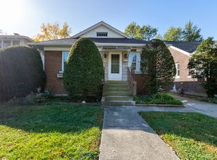 960 Oneida St, Joliet, IL 60435