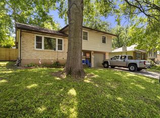 1729 N McCoy St, Independence, MO 64050