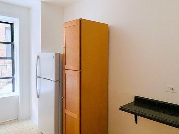 2nd image of 746 St Nicholas Ave APT 31