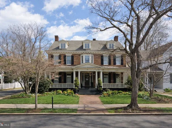 1111 Prince Edward St, Fredericksburg, VA 22401