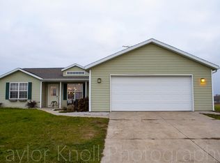 5224 S Lilac Ln, Fremont, MI 49412