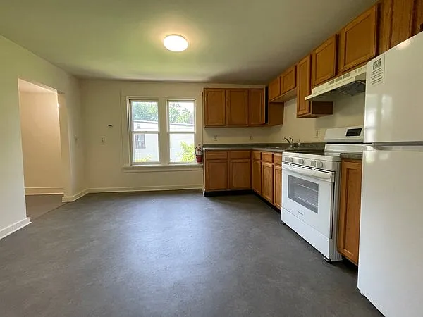 2 bed, $1,461 — Photo 4