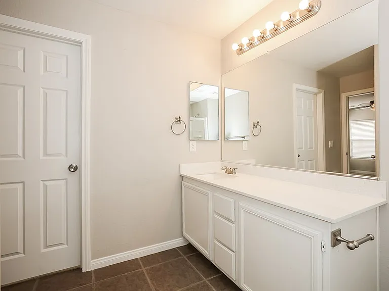 6725 Druid Hills St — Photo 12