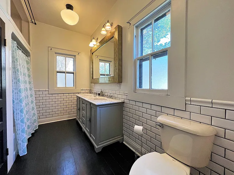 601 Gill Ave — Photo 13