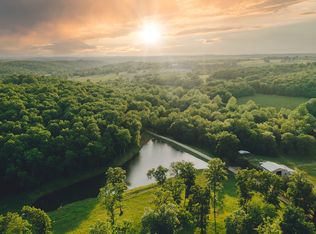 686 County Road 595, Caulfield, MO 65626