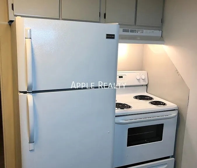 1025 Klyce St #3 — Photo 4