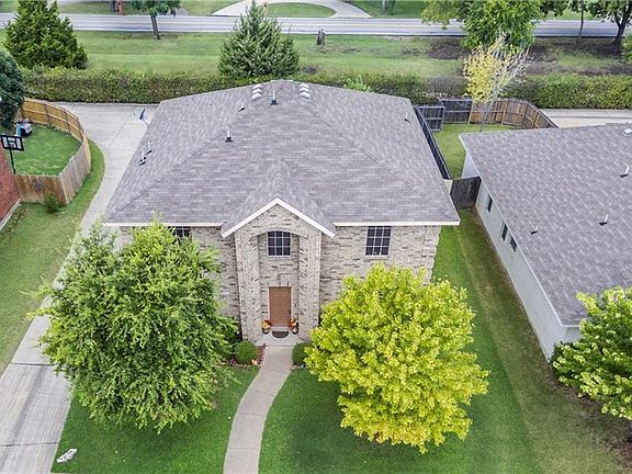 2nd image of 741 Horseshoe Ct