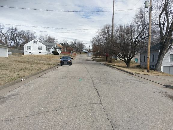 4th image of 112 McKinley St