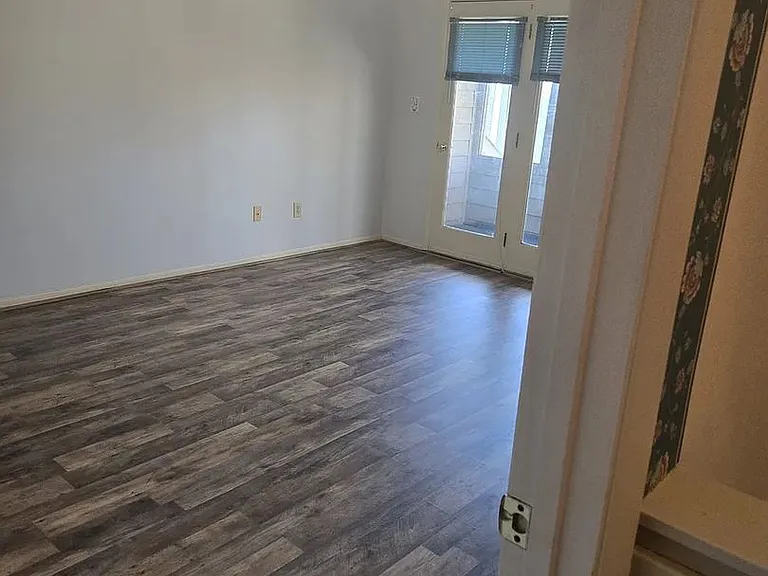3046 Laurel Springs Dr — Photo 40