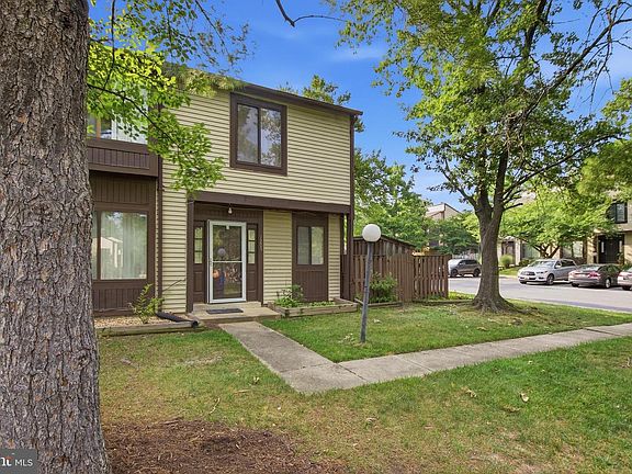 3rd image of 7205 Split Rail Ln