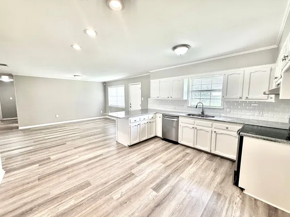 16820 Dahlgren Ave, Baton Rouge, LA 70817