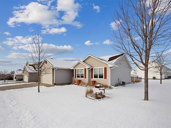 3rd image of 100 Tailfeather Dr NW