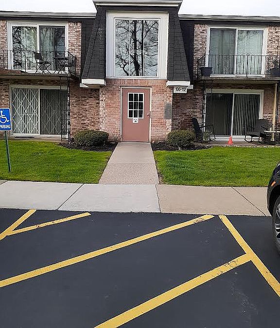 1st image of 110B Foxberry Dr #B