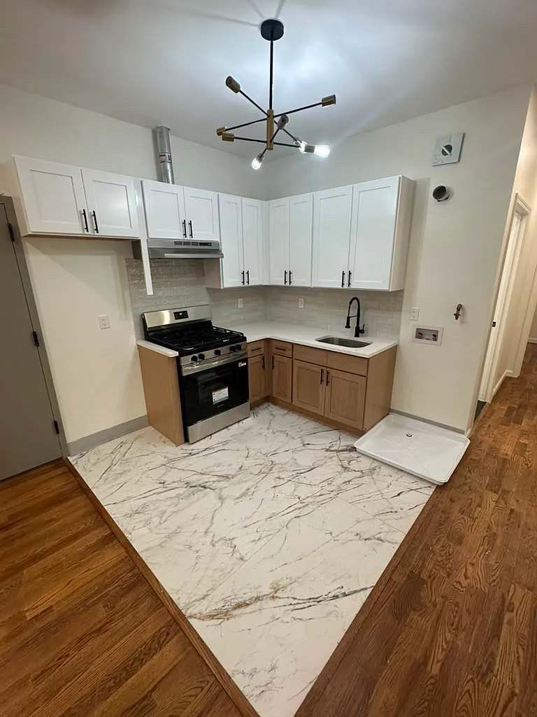 4 bed, $3,000 — Photo 4